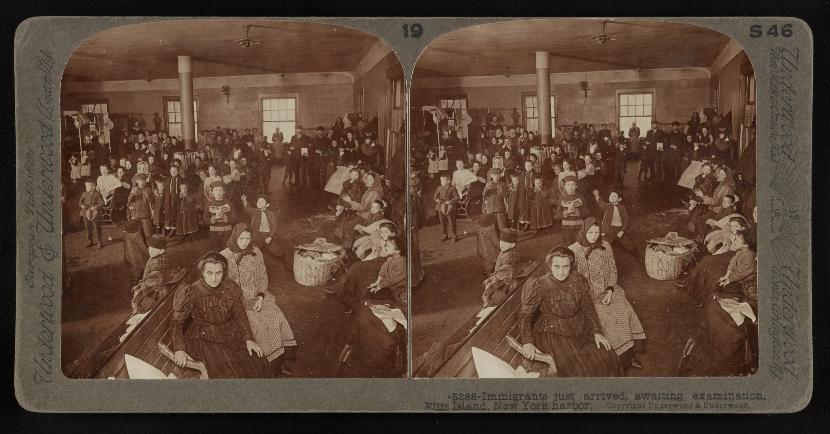 Stereoscopic photograph of immigrants awaiting examination inside Ellis Island.